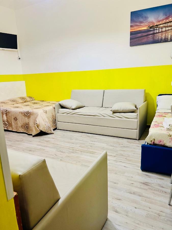 Roma Guest House Bagian luar foto