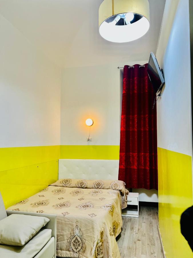Roma Guest House Bagian luar foto