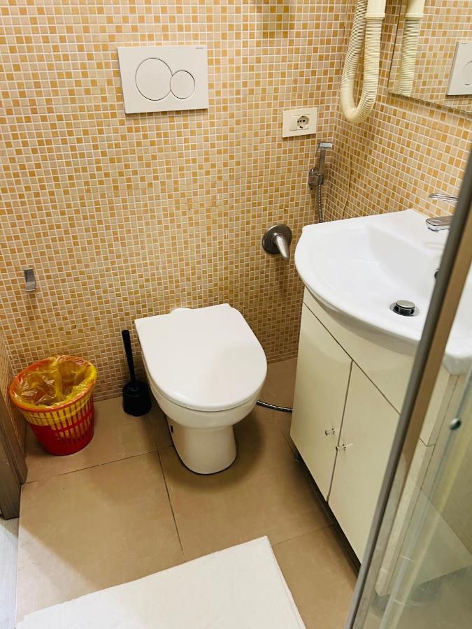 Roma Guest House Bagian luar foto
