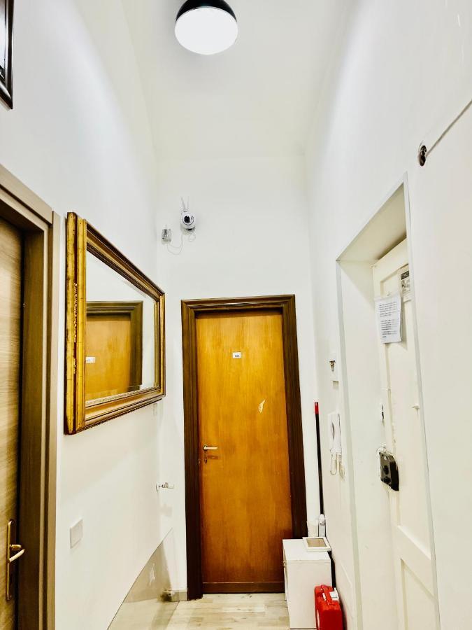 Roma Guest House Bagian luar foto